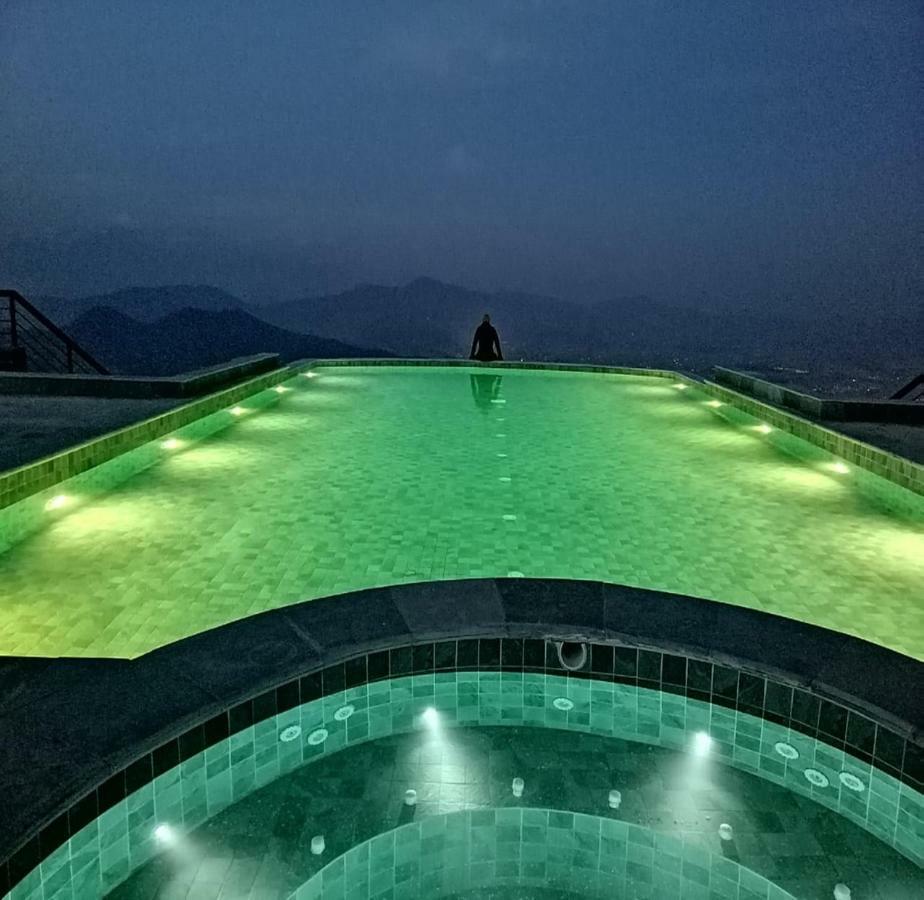 Chandragiri Hills Resort Thānkot Buitenkant foto